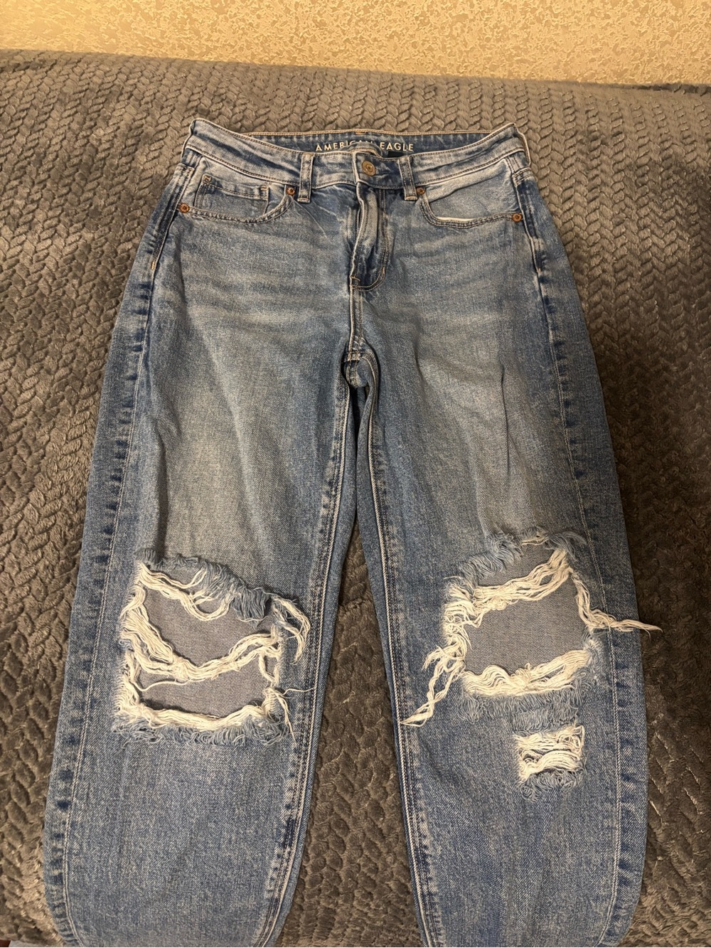 American Eagle Straight Leg Jeans